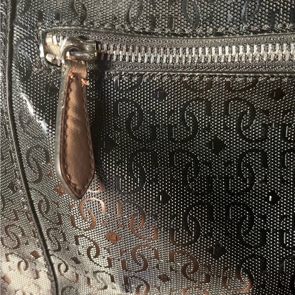 Guess Purse - Picture 9 of 9